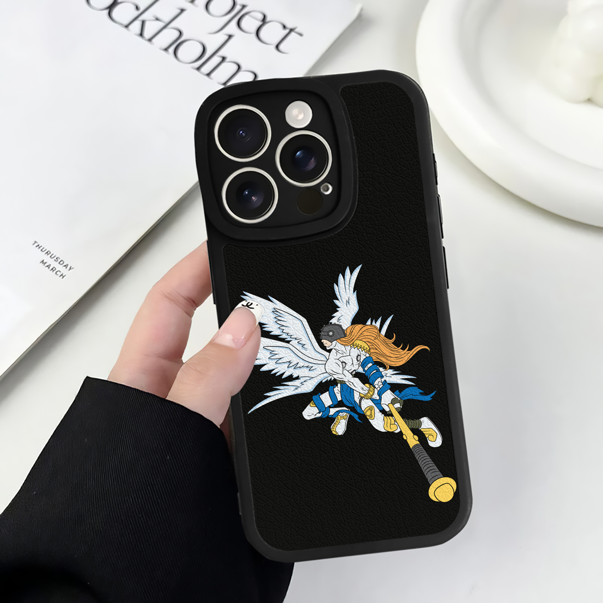 （画像用） Digimon デジタルモンスター/デジモン 【iPhone 16シリーズ対応】シリコンスマホケース（レザー調） 材質：シリコン